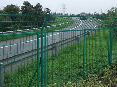 公路護欄網(wǎng)圖片2 公路護欄網(wǎng)圖片2