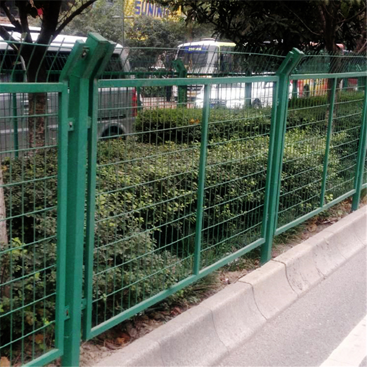 公路護欄網(wǎng)圖片4 公路護欄網(wǎng)圖片4