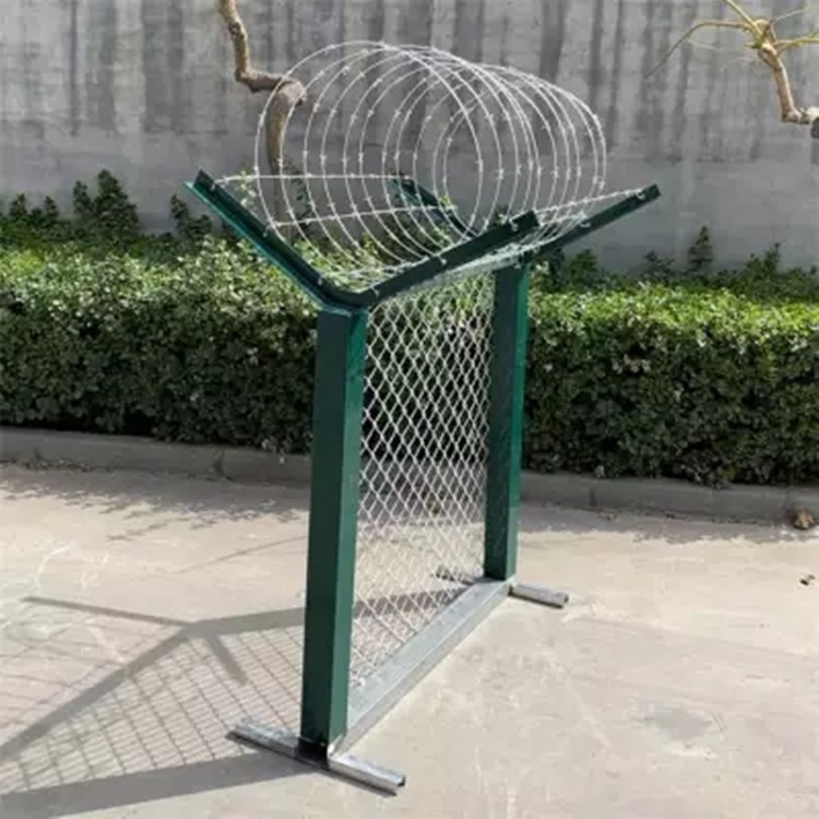 鋁包鋼機(jī)場(chǎng)護(hù)欄圖片2 鋁包鋼機(jī)場(chǎng)護(hù)欄圖片2