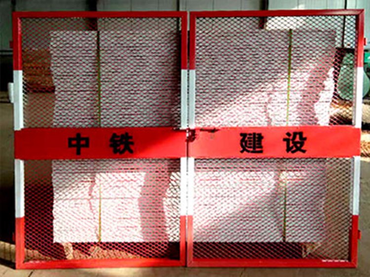 電梯井口防護(hù)門圖片2 電梯井口防護(hù)門圖片2