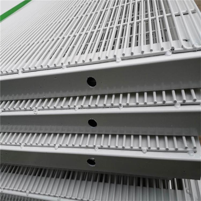 放風(fēng)場(chǎng)通道密紋網(wǎng)圖片3 放風(fēng)場(chǎng)通道密紋網(wǎng)圖片3