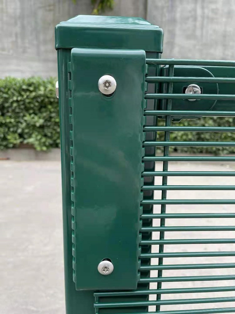 放風(fēng)場(chǎng)通道密紋網(wǎng)圖片4 放風(fēng)場(chǎng)通道密紋網(wǎng)圖片4