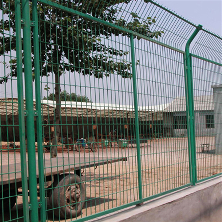 浸塑公路框架護欄網(wǎng)圖片3 浸塑公路框架護欄網(wǎng)圖片3