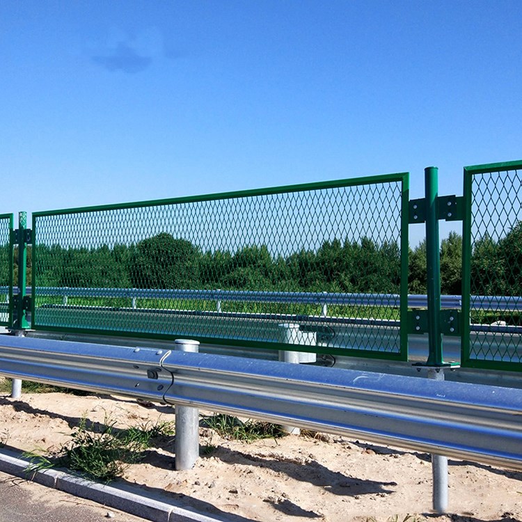 鋼板網(wǎng)防拋網(wǎng)圖片3 鋼板網(wǎng)防拋網(wǎng)圖片3