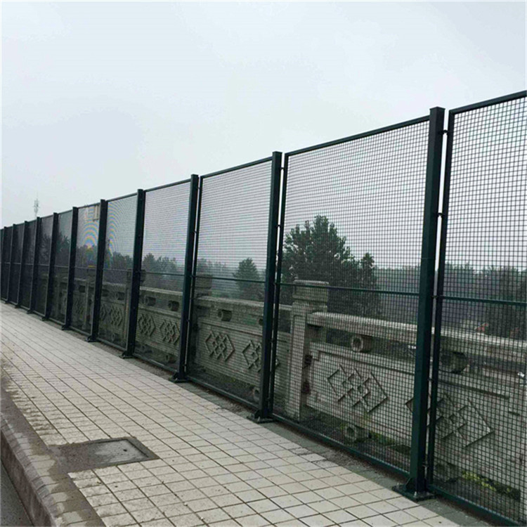 高速橋梁防拋網(wǎng)圖片4 高速橋梁防拋網(wǎng)圖片4