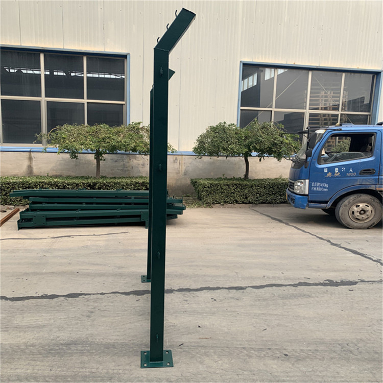 保稅倉庫區(qū)圍網(wǎng)圖片2 保稅倉庫區(qū)圍網(wǎng)圖片2