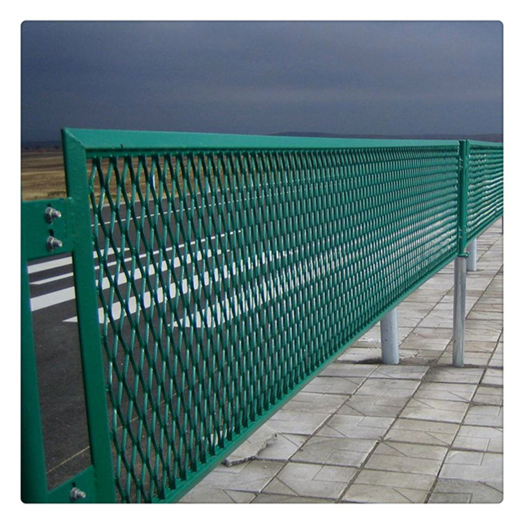 菱形孔護(hù)欄網(wǎng)圖片2 菱形孔護(hù)欄網(wǎng)圖片2