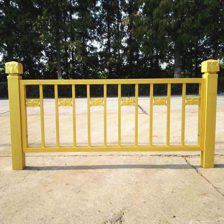 鋅鋼道路護(hù)欄圖片2 鋅鋼道路護(hù)欄圖片2