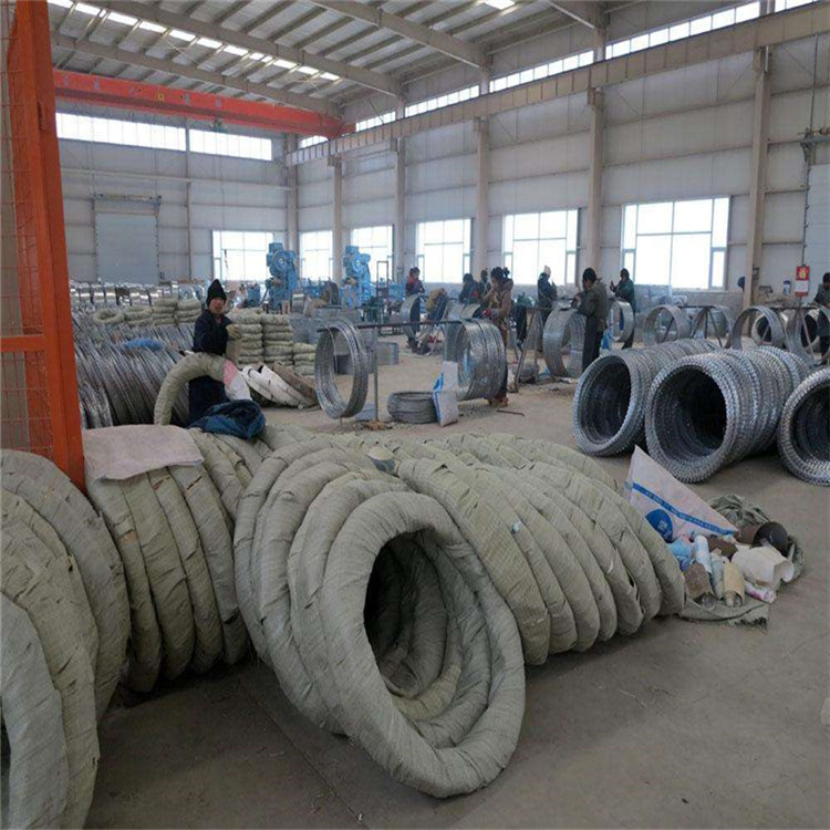 鐵路刺絲滾籠圖片4 鐵路刺絲滾籠圖片4