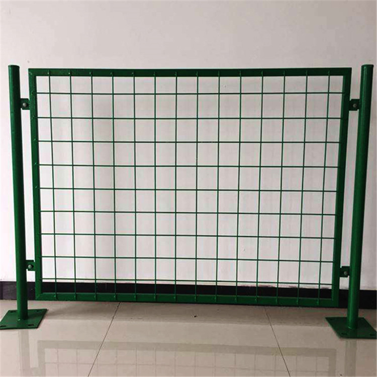 牧場護欄網(wǎng)圖片1 牧場護欄網(wǎng)圖片1