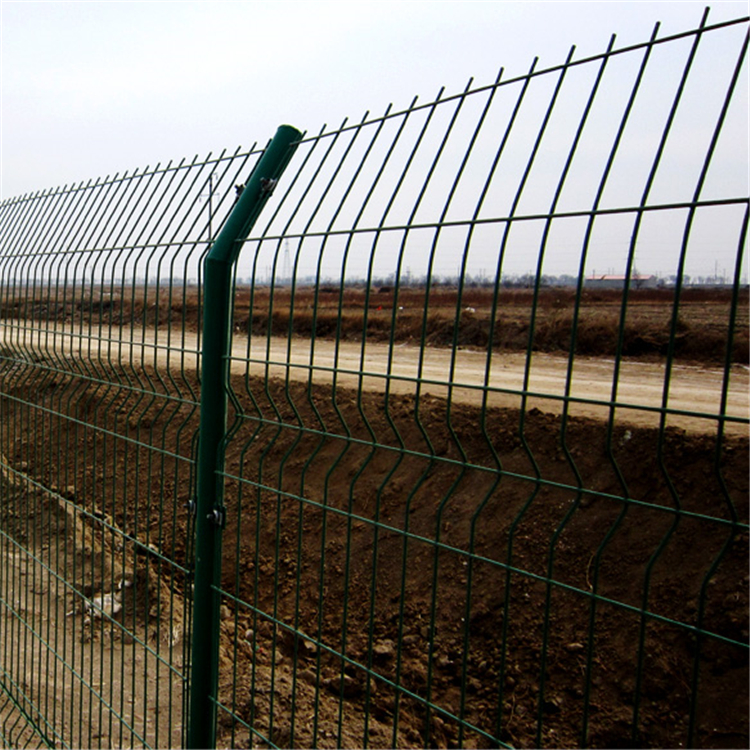 畜牧業(yè)場地護(hù)欄網(wǎng)圖片4 畜牧業(yè)場地護(hù)欄網(wǎng)圖片4