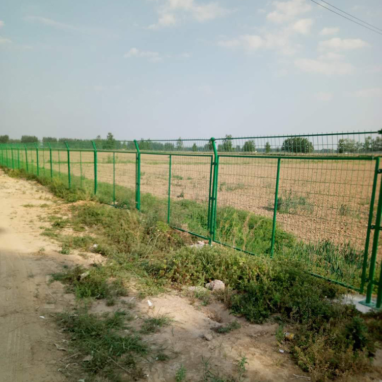 高速公路護欄網(wǎng)圖片2 高速公路護欄網(wǎng)圖片2