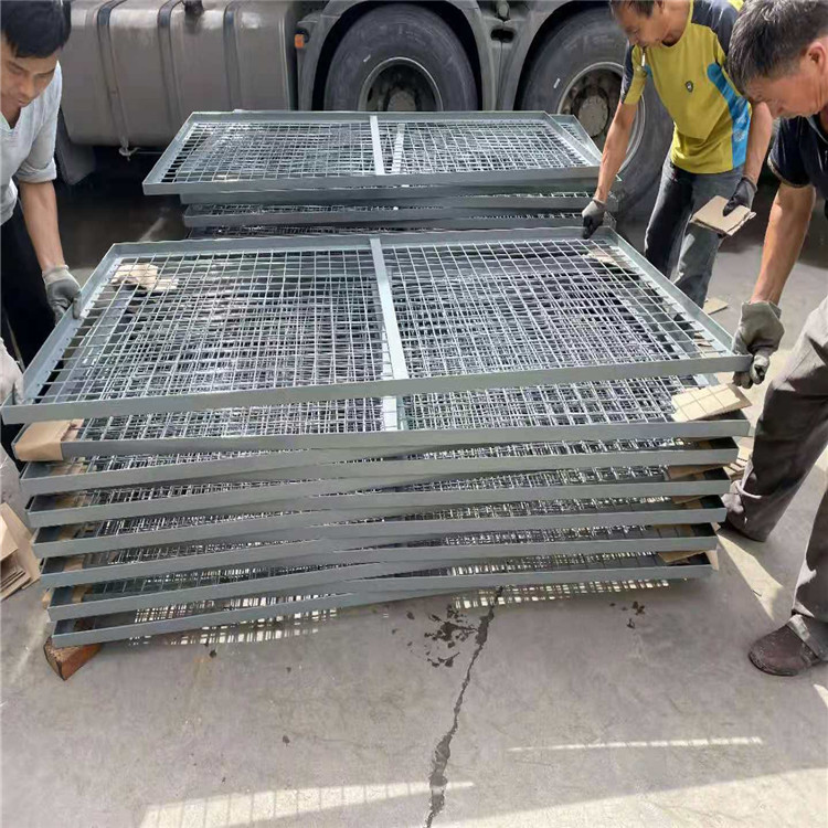 方孔車間隔離網(wǎng)柵欄圖片2 方孔車間隔離網(wǎng)柵欄圖片2