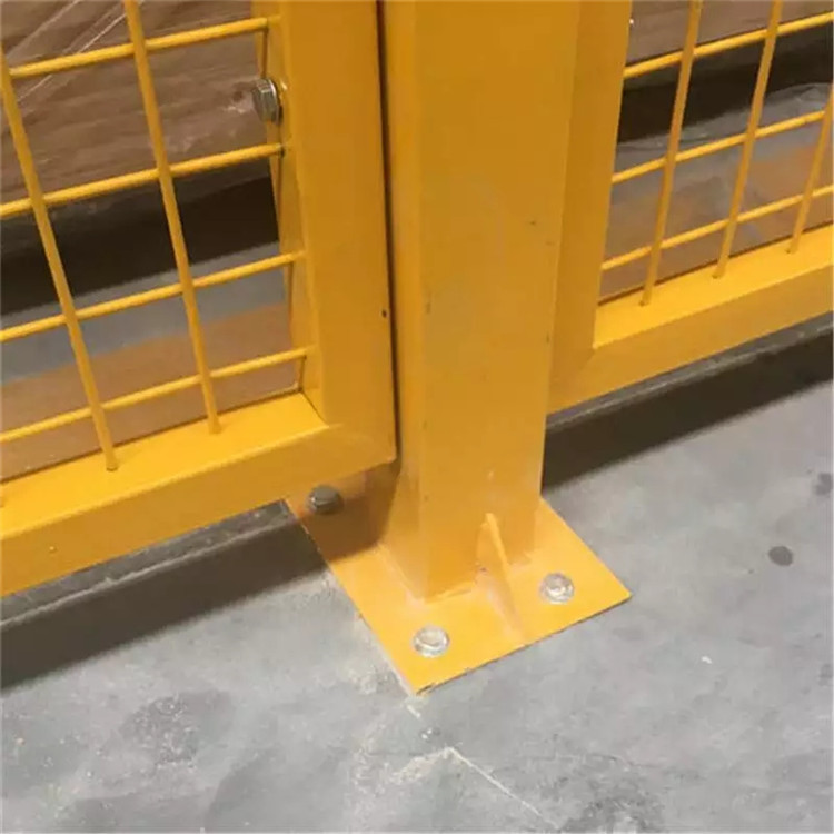 金屬隔離網(wǎng)圖片4 金屬隔離網(wǎng)圖片4