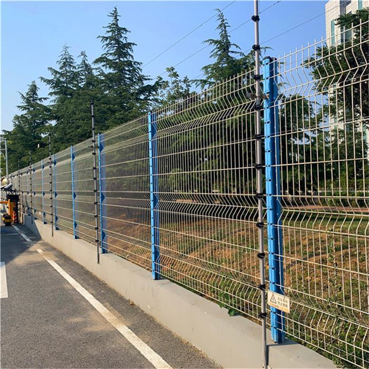 公園健身場所安全防護(hù)網(wǎng)圖片4 公園健身場所安全防護(hù)網(wǎng)圖片4