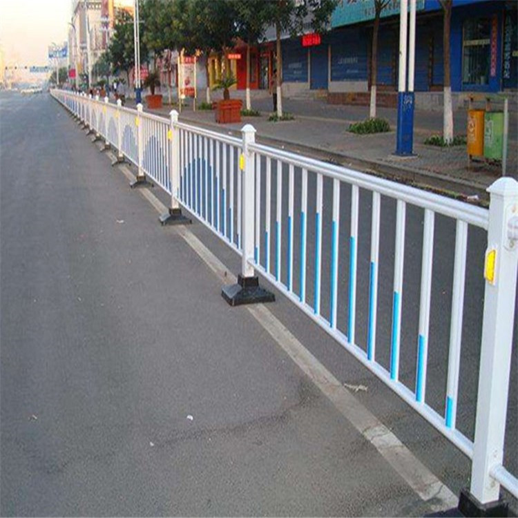 中央道路護(hù)欄圖片2 中央道路護(hù)欄圖片2