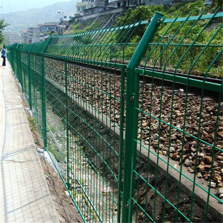 8001鐵路防護(hù)柵欄圖片4 8001鐵路防護(hù)柵欄圖片4