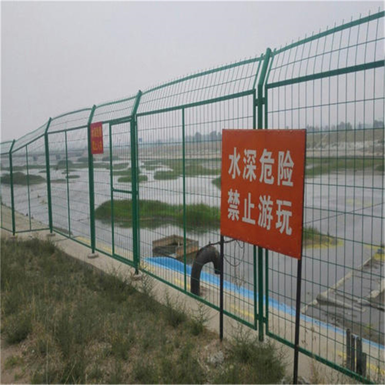 水渠防護(hù)鐵絲網(wǎng)圖片4 水渠防護(hù)鐵絲網(wǎng)圖片4