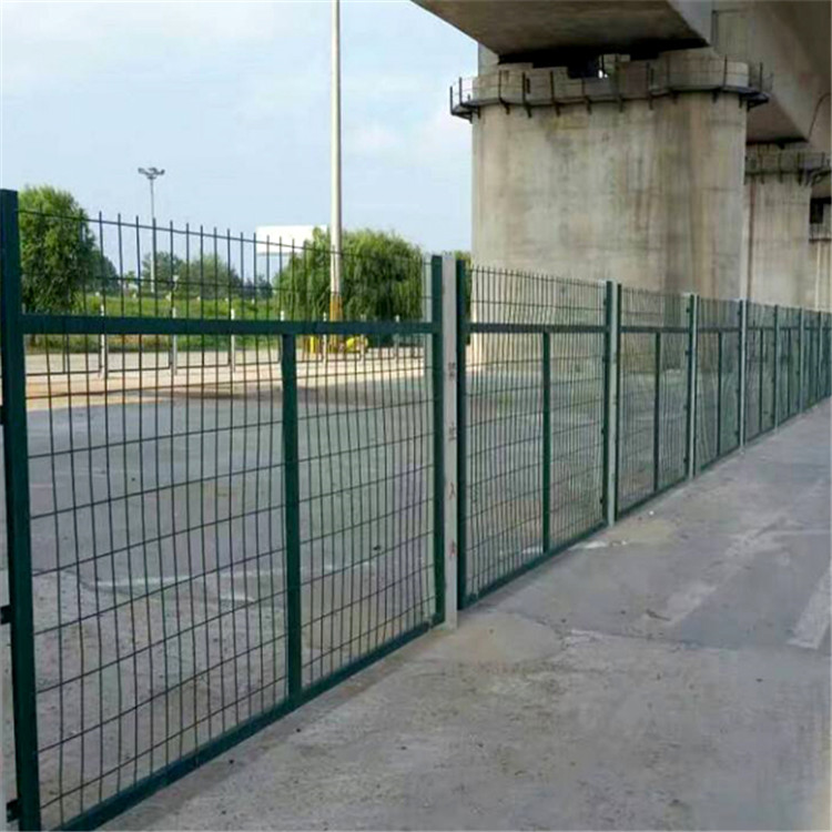 鐵路隧道防護(hù)柵欄圖片2 鐵路隧道防護(hù)柵欄圖片2